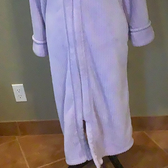Bath robe - Picture 2 of 5